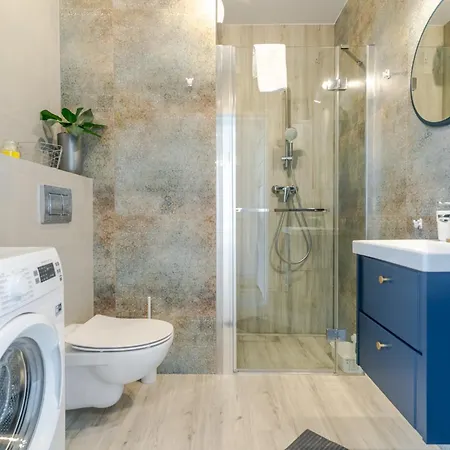 Chopina Comfort By Bookinghost *