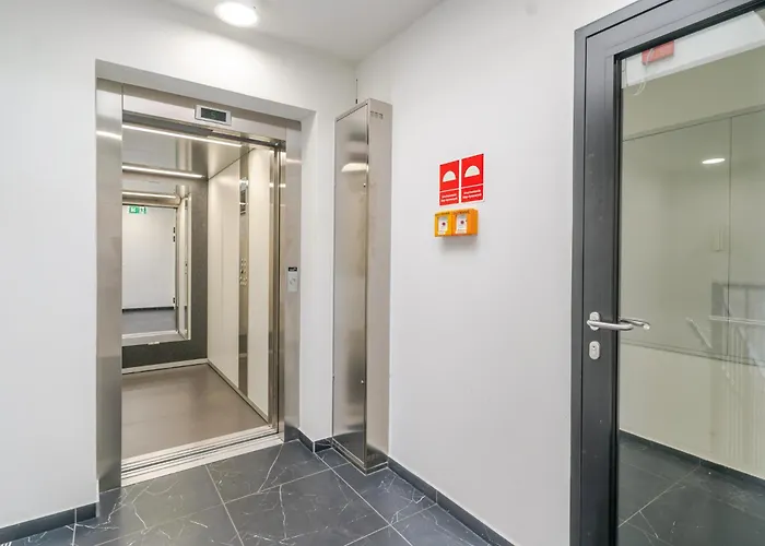 Chopina Comfort By Bookinghost